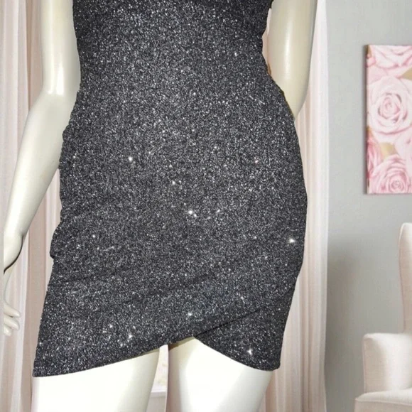 Windsor Size M | Silver Glitter  Strapless Mini Dress ( NEW WITH TAGS ) - Picture 5 of 16